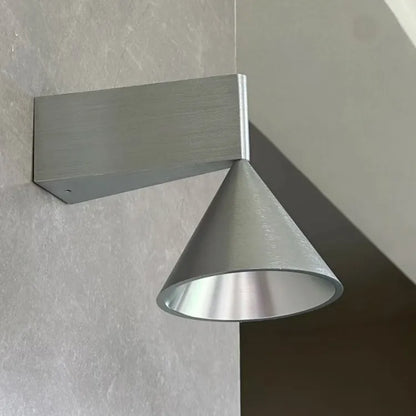 Italian High-End Designer Modern Aluminum Bedroom Bedside Wall Lamp Cone Geometric Design LED Light Source for Hotel Corridor
