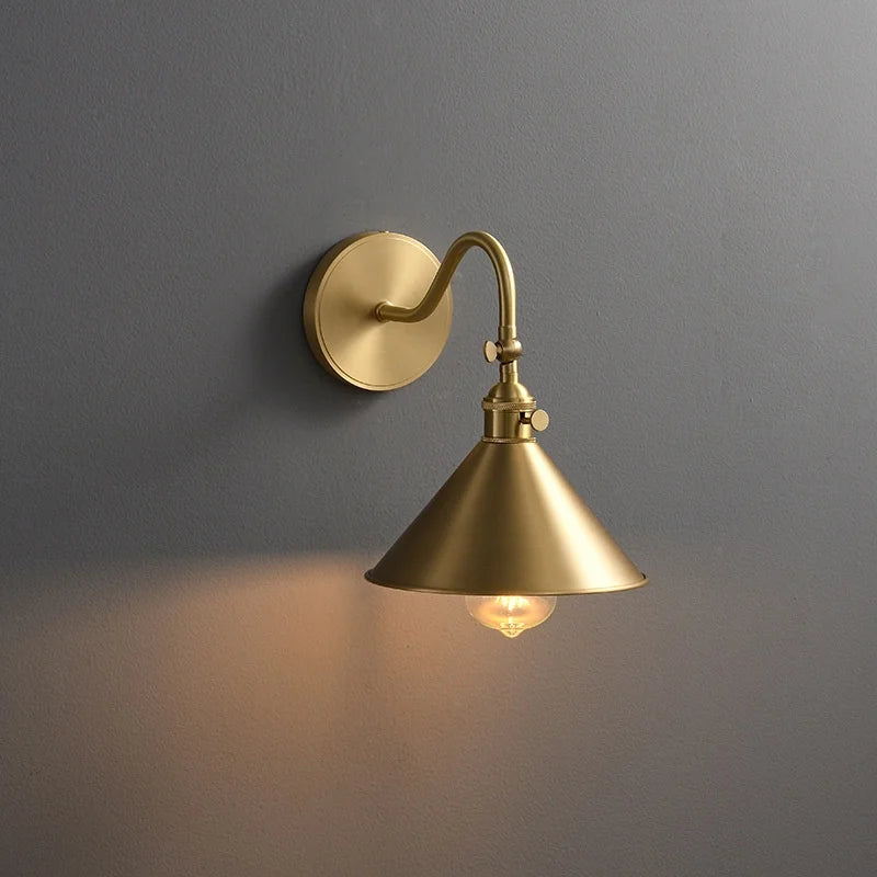 American Light Luxury Brass LED Wall Lamp Modern Design Bedside and Bathroom Use 220V