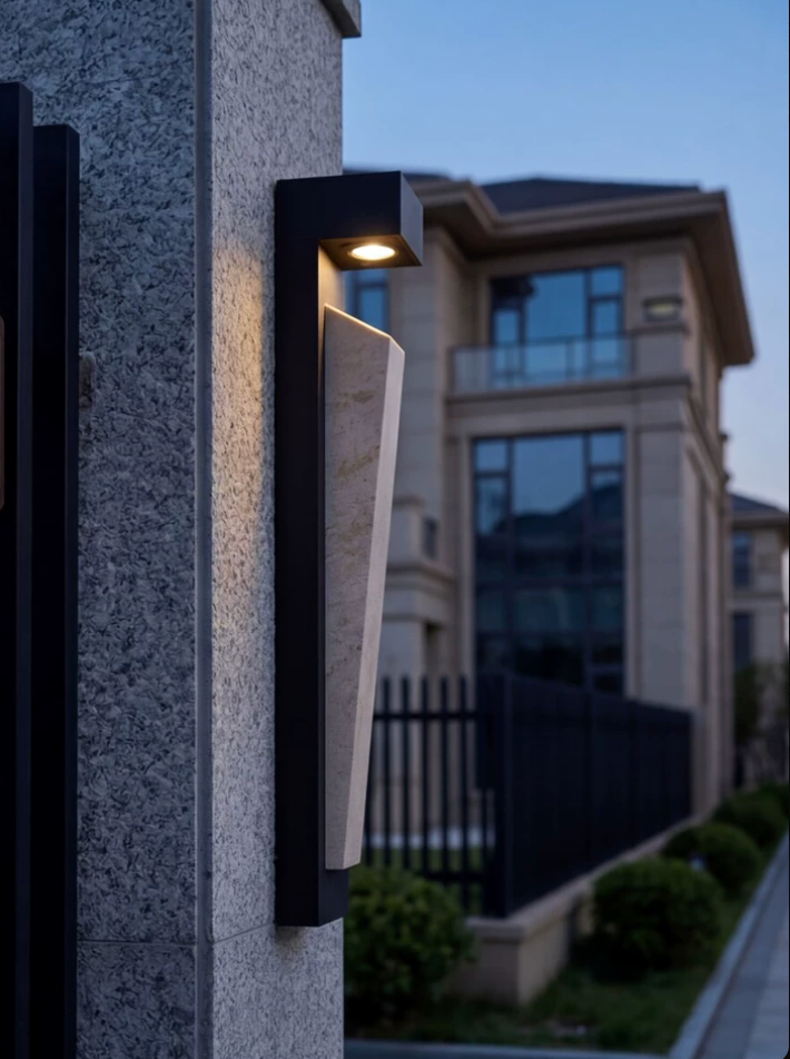Outdoor waterproof aluminum wall lamp IP65 villa landscape courtyard fence gate lamp long strip wall lamp